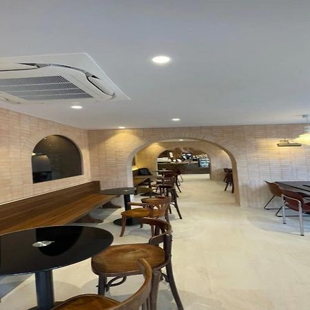 The Quarter Ploenchit By Uhg Hotel Bangkok Exterior photo