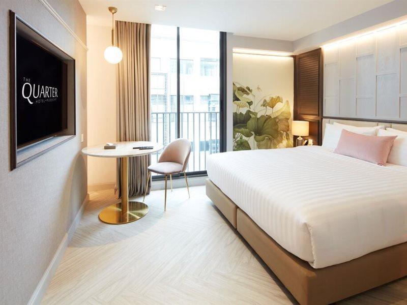 The Quarter Ploenchit By Uhg Hotel Bangkok Exterior photo